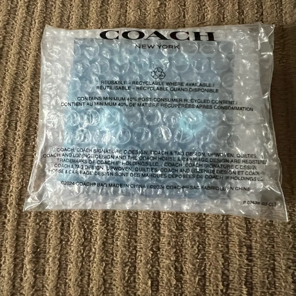 Coach Open Circle Stone Stud Earrings NWT w/packaging - Picture 3 of 4